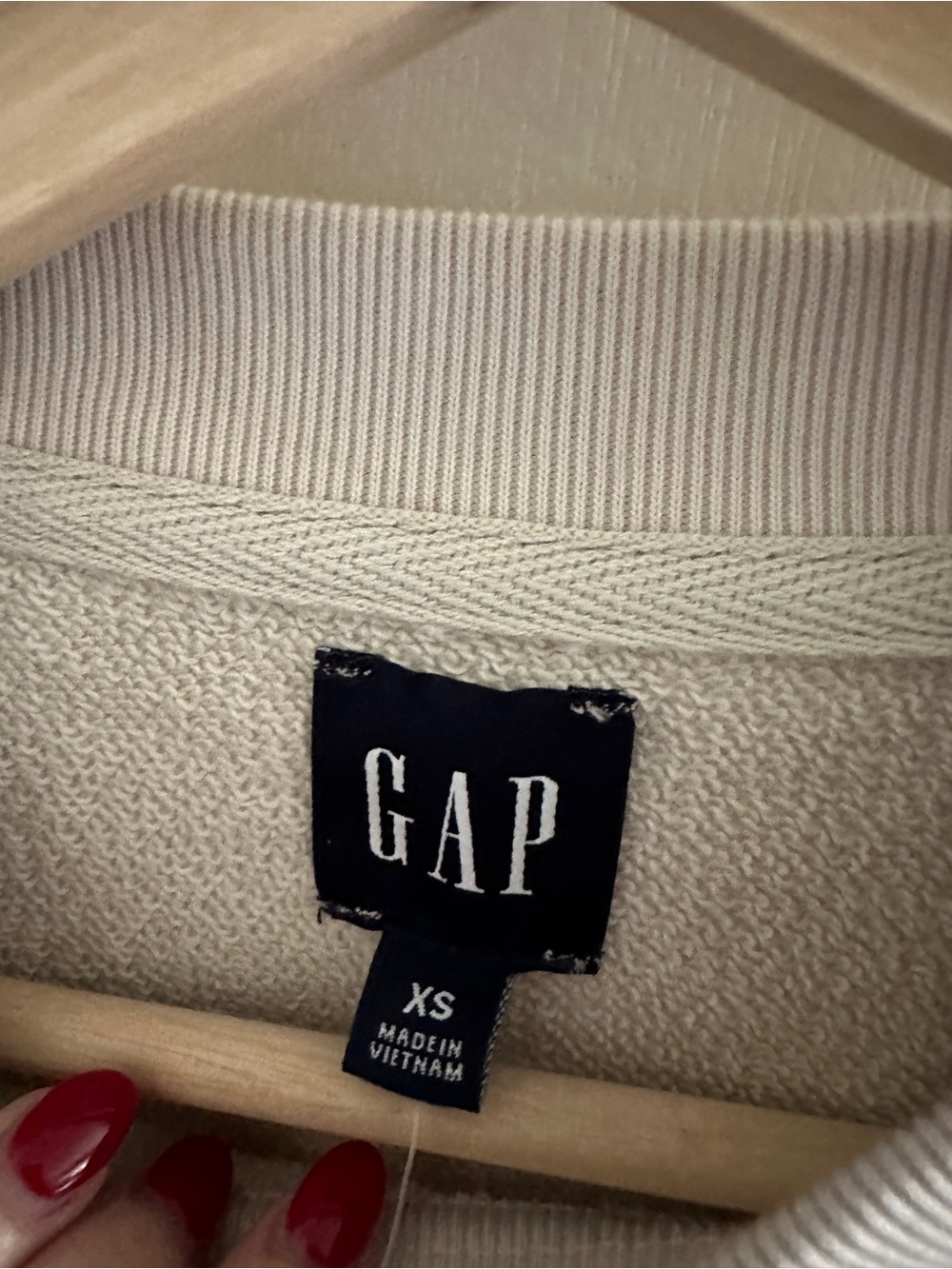 GAP Crewneck Sweatshirt in Light Beige - Picture 3 of 4